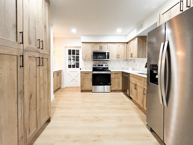 Foto del edificio - 417 66th Ave S