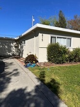 Building Photo - 815 Chestnut Ln