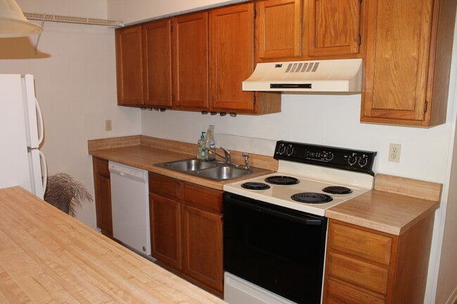Building Photo - 4638 Pontchartrain Drive