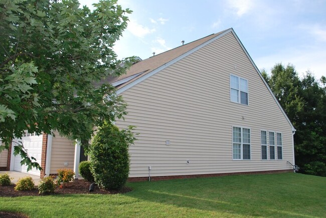 Building Photo - 15000 Watermill Lake Trail