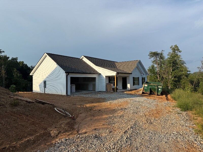 Primary Photo - 1310 Castleberry Bridge Rd