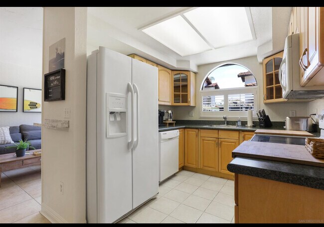 Foto del edificio - 4966 Waring Rd