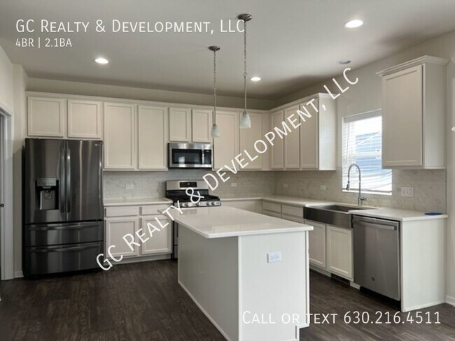 Building Photo - ***SFH 4 BDRM + LARGE LOFT / 2.5 BTH / SS ...