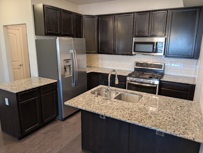 Building Photo - 3056 County Fair Ln