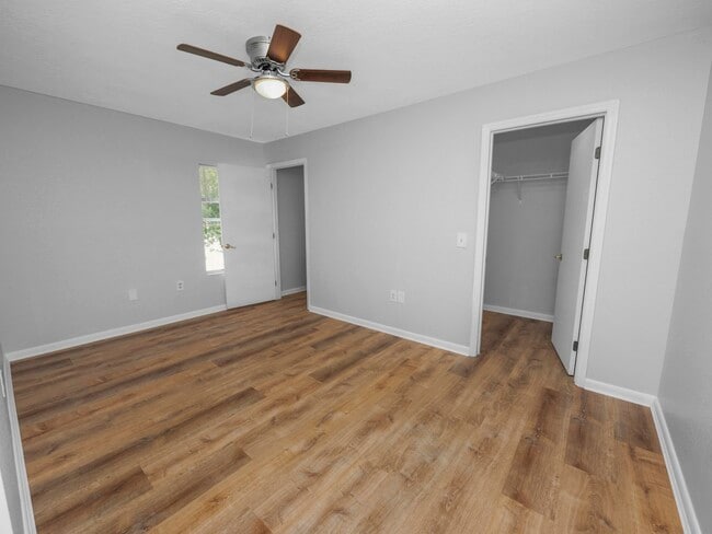 Photo - 2912 E Columbus Dr Apartment