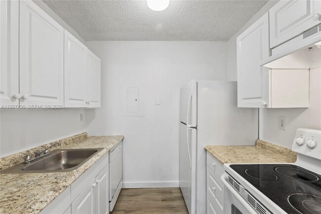 Building Photo - 1133 Benoist Farms Rd