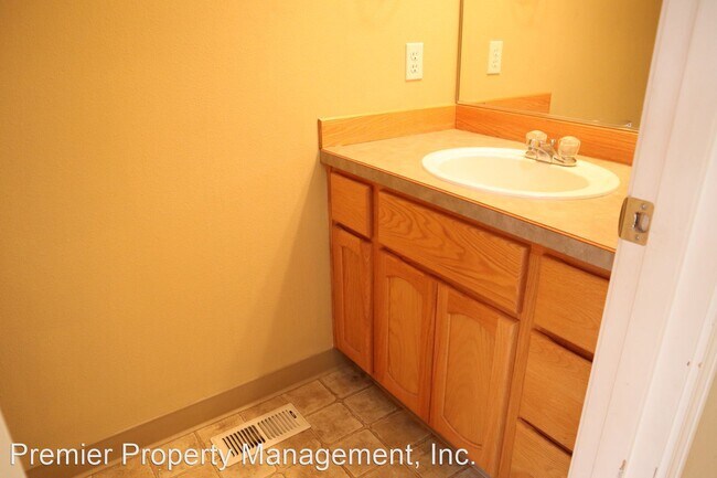 Building Photo - 4 br, 3 bath House - 1514 SE 3rd Avenue