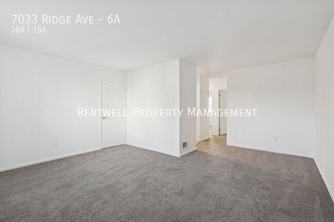 Foto del edificio - 7033 Ridge Ave