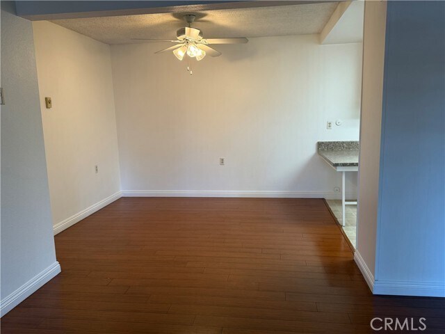 Foto del edificio - 893 Ronda Sevilla