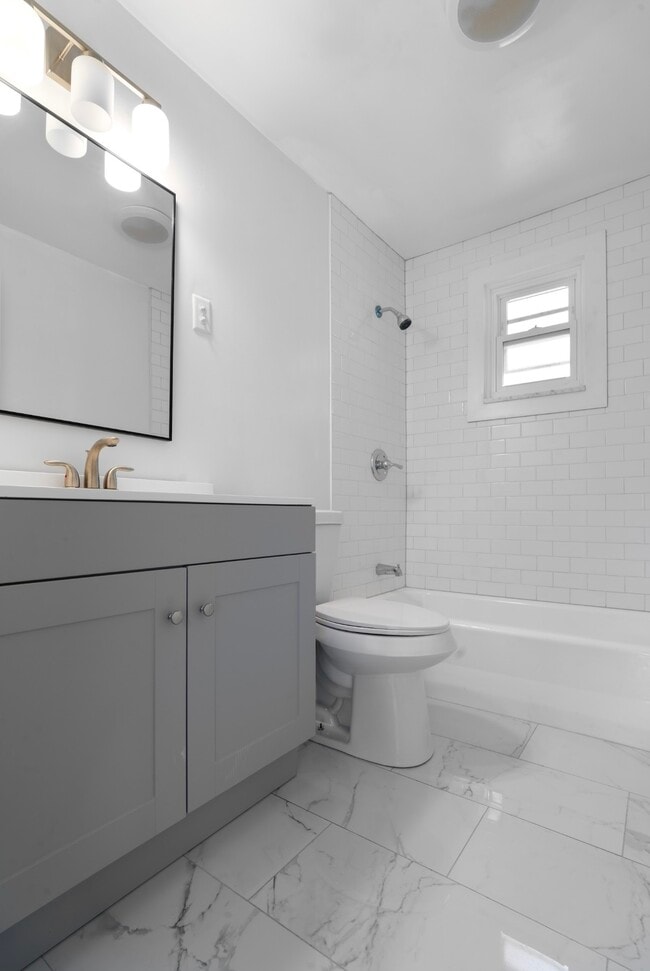 Foto del edificio - 235 McKinley St