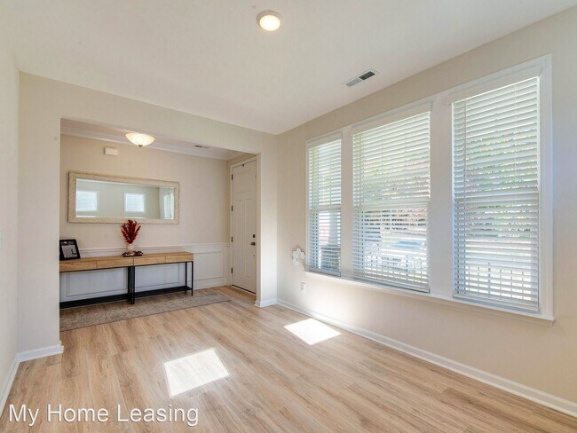 Building Photo - 3 br, 3 bath House - 16104 Langston Drive