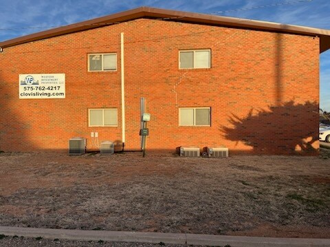 Primary Photo - 1021 N Mlk Blvd