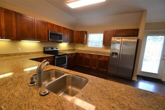 Building Photo - 278 Debbie Ln