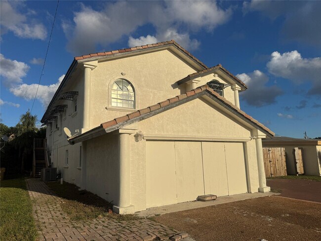 Foto del edificio - 472 NW 2nd Terrace