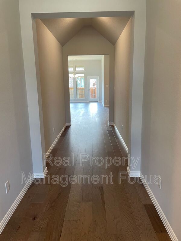 Building Photo - 13969 Falcon Ranch Dr