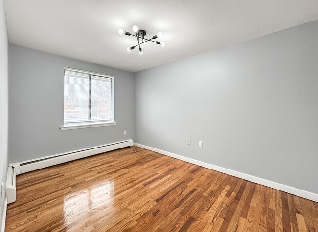 Foto del edificio - 20 Henderson Dr