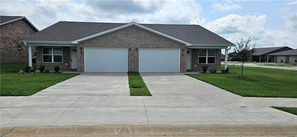 Building Photo - 6806 NW Toby St