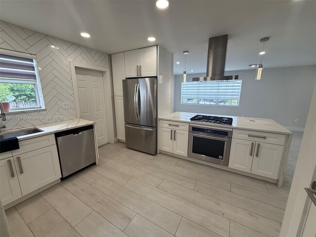 Building Photo - 1901 Montague St