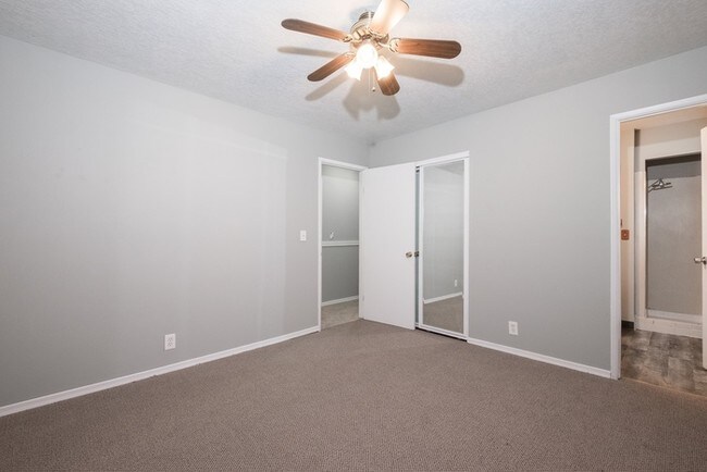 Building Photo - One Level Home close to Pacific University