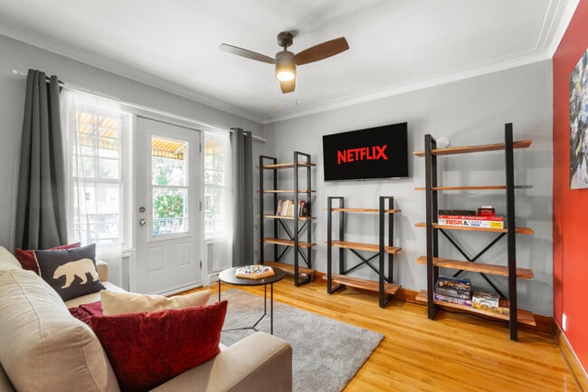 Building Photo - 6419-610e 10e Avenue