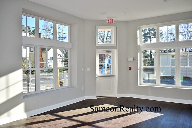 Foto del edificio - 185 Washington Rd