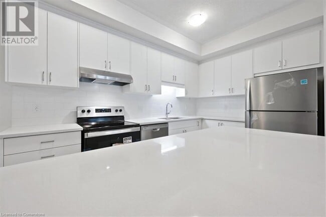 Building Photo - 99 REVERIE Wy