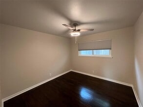 Building Photo - 5417 De Milo Dr