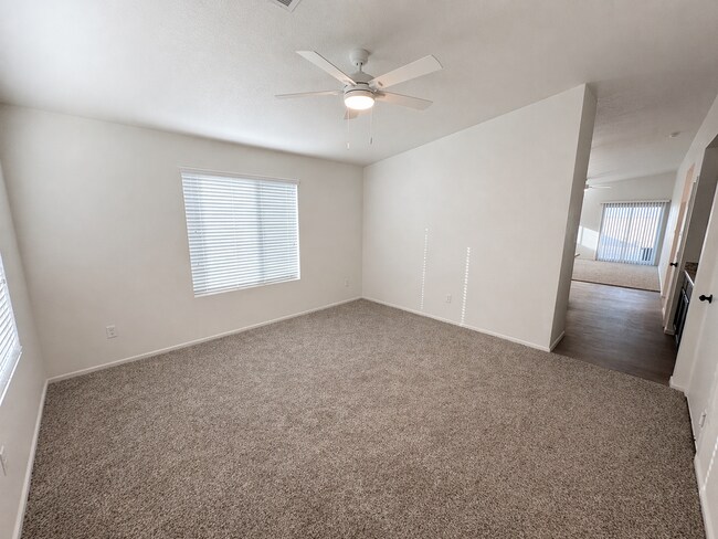 Foto del edificio - 4612 S Desert Willow Wy