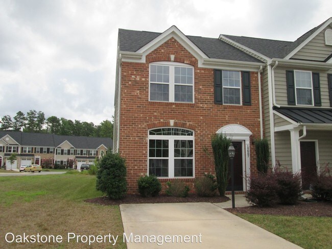 Building Photo - 10607 Golden Bell Cir