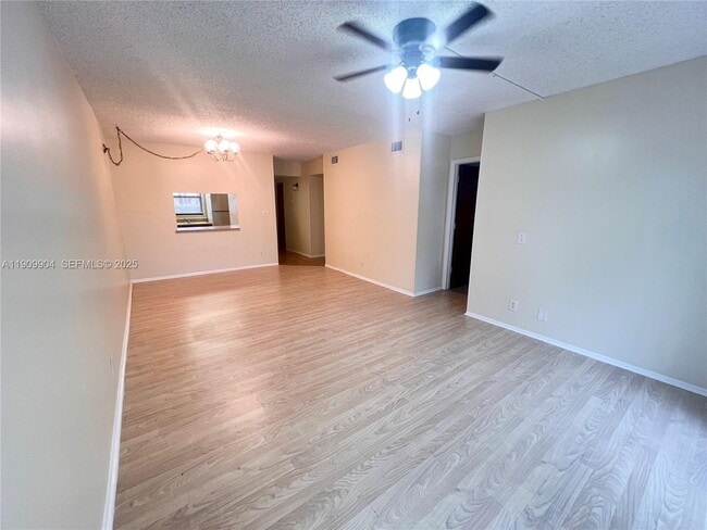 Building Photo - 11441 NW 39th Ct