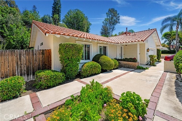 Building Photo - 26501 Cortina Dr