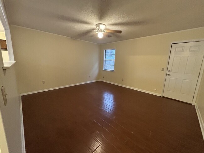 Foto del edificio - Home For Rent