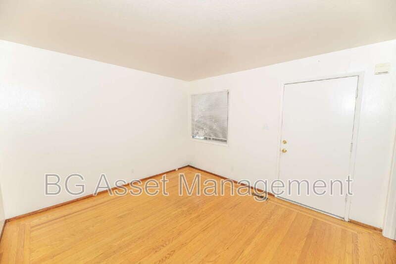 Primary Photo - 3023 Yolo Ave
