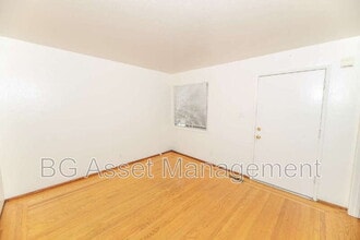 Building Photo - 3023 Yolo Ave