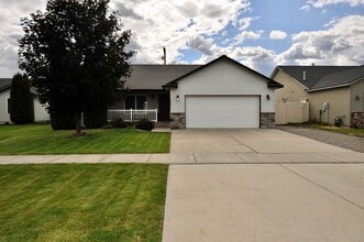 Building Photo - 2107 Wagon Trail Loop