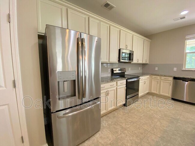 Building Photo - 129 Sago Ct
