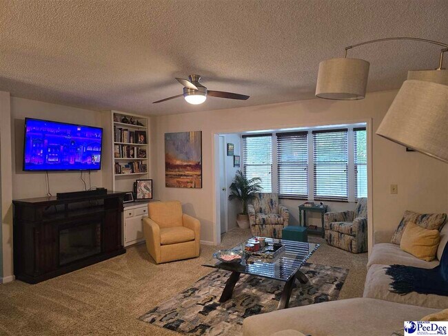 Foto del edificio - 711 Coventry Ln