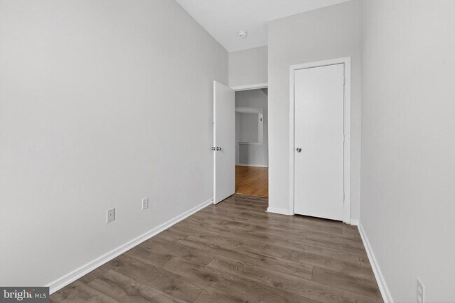 Foto del edificio - 1918 W Diamond St