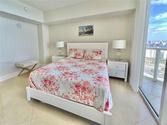 Foto del edificio - 16699 Collins Ave