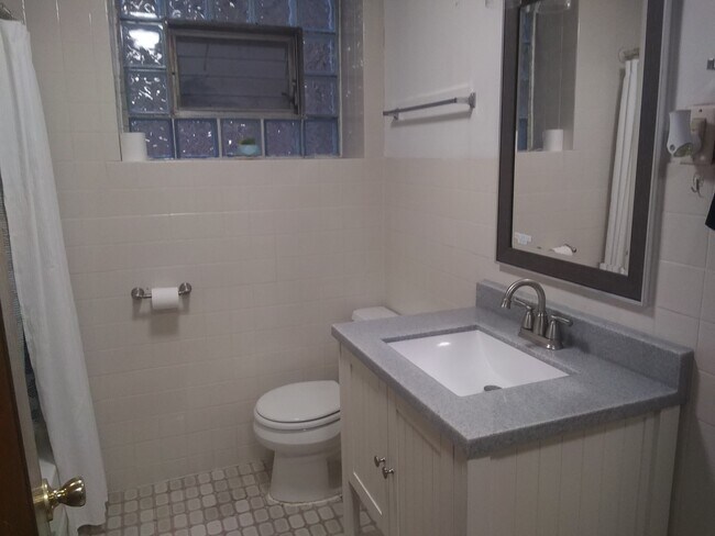 Foto del edificio - 4921 N Kilpatrick Ave