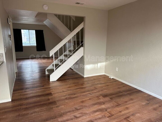 Foto del edificio - 1981 Benita Dr