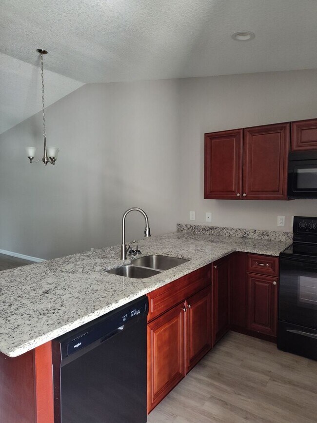 Foto del edificio - Charming 2BR/2BA Duplex in Citrus Springs ...