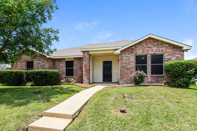 Building Photo - 2327 Graystone Dr