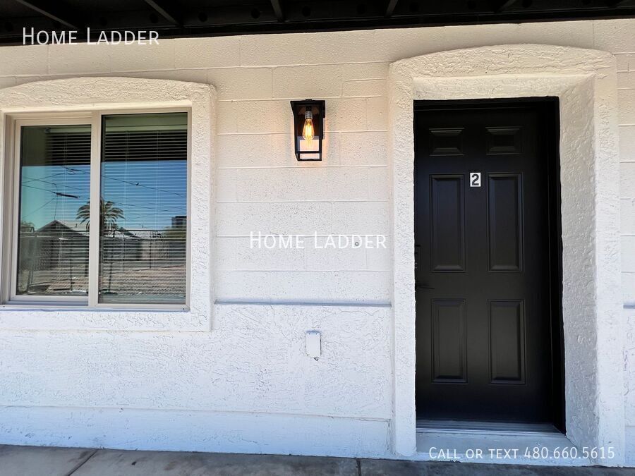 Foto principal - 1124 E Polk St