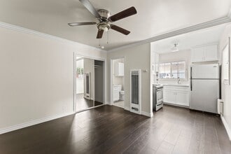 Building Photo - 4104 E 7th St