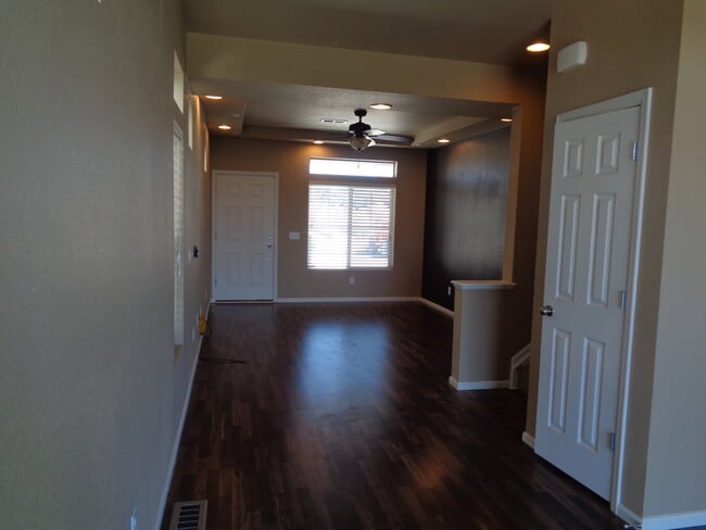 Building Photo - BANNING LEWIS TWO STORY WITH CENTRAL AC & ...