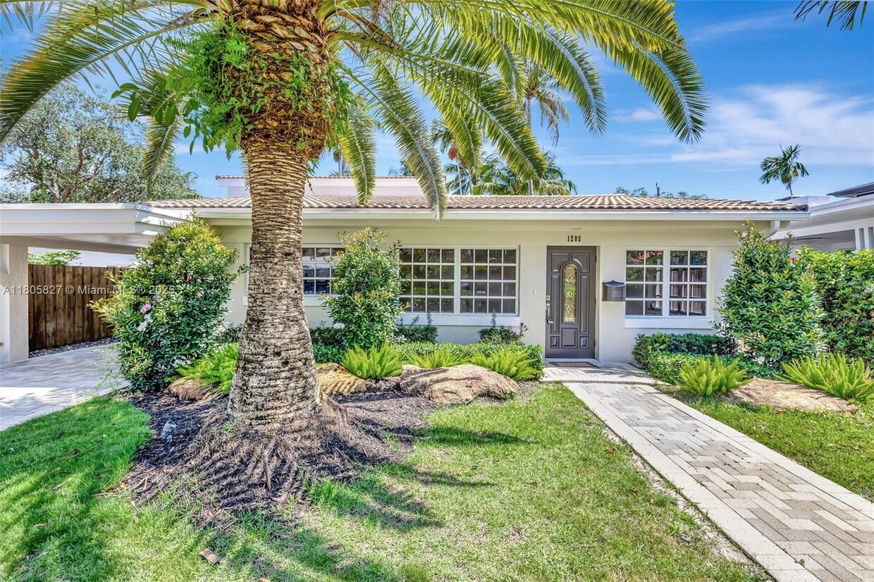 Primary Photo - 1205 SE 11th Ct