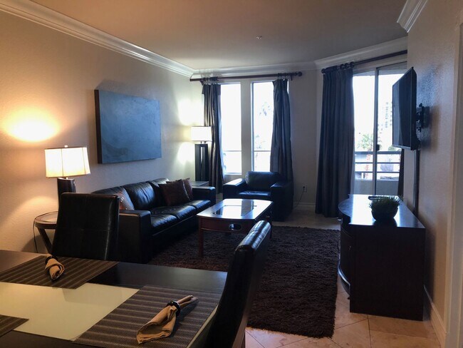 Foto del edificio - Meridian 2 BDR /2 BATH Luxury Condo - RESO...