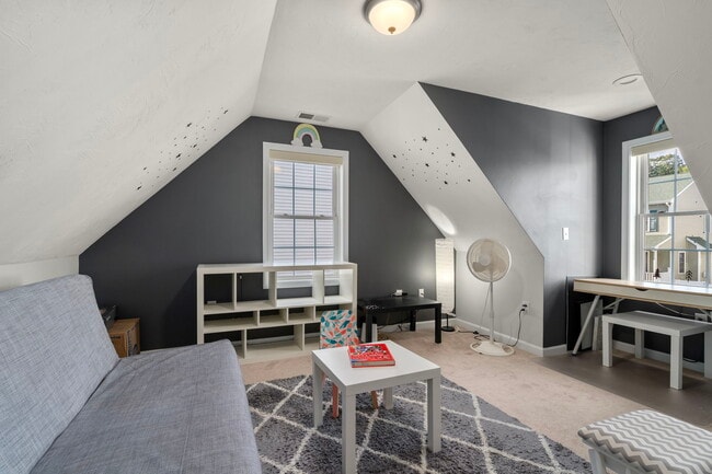 Building Photo - 4 Cherry Blossom Cir