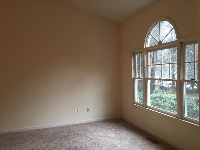 Building Photo - 4000 Blue Water Ct